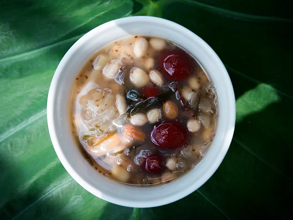 Cooling dessert sam bo luong - best food to try in vietnam