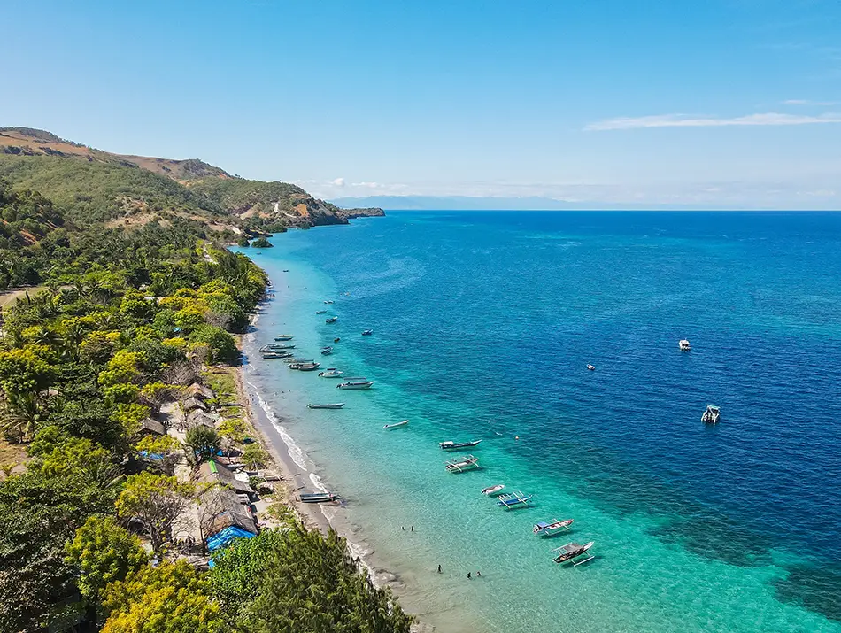 Clear turquoise water and quiet coastline ideal for a digital detox destination.