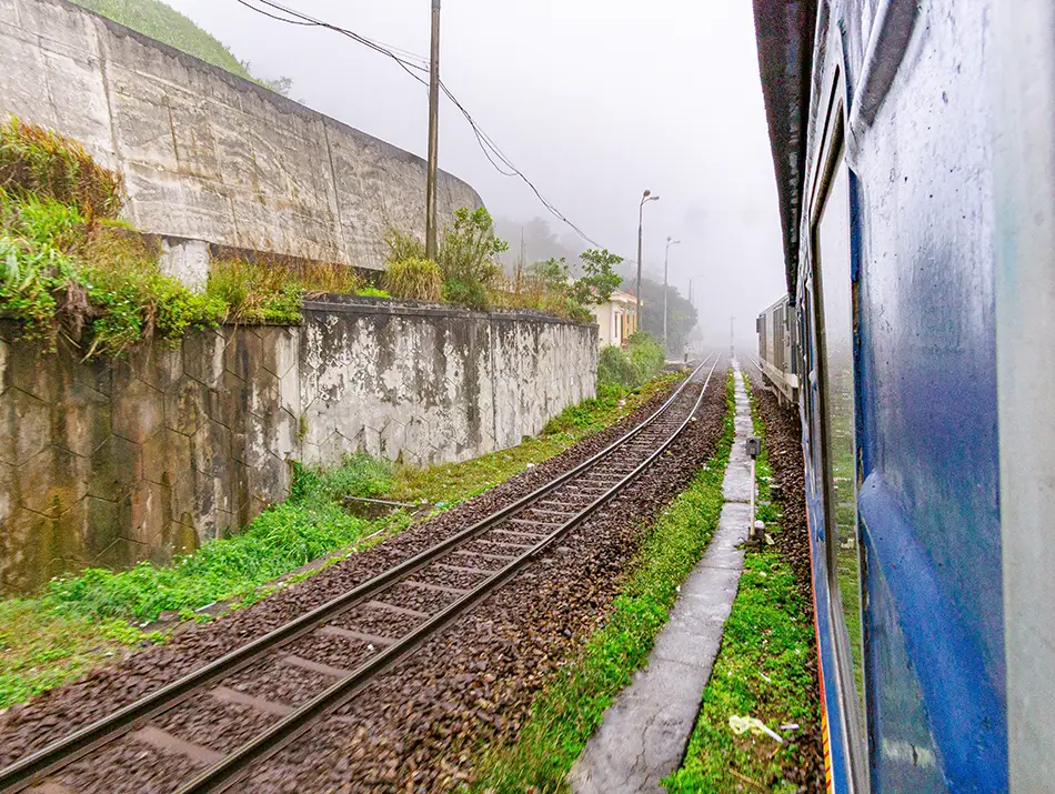Coastal railway shows how to get to Da Nang by train.