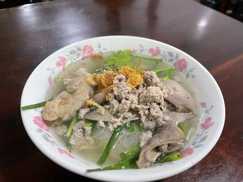 A plate of Hu TIen - signature dish of My Tho