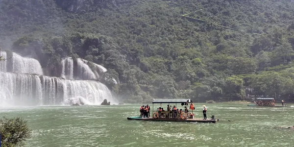A bamboo raft near Ban Gioc Waterfall, highlighting one of the best things to see in Ban Gioc.